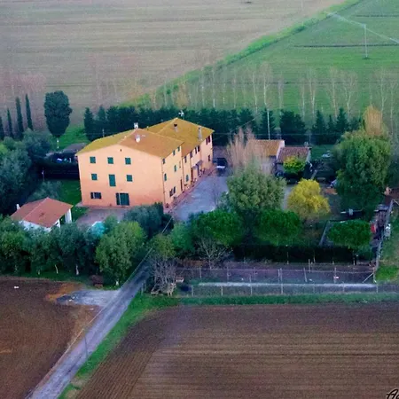 Pinzale Feriegård Latignano