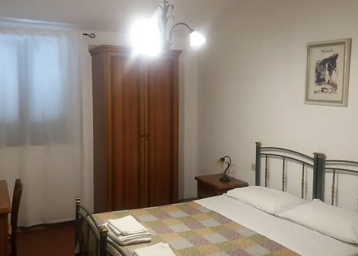 Pinzale Farm stay Latignano