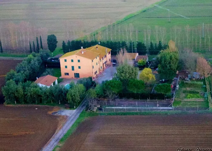 Pinzale Farm stay Latignano